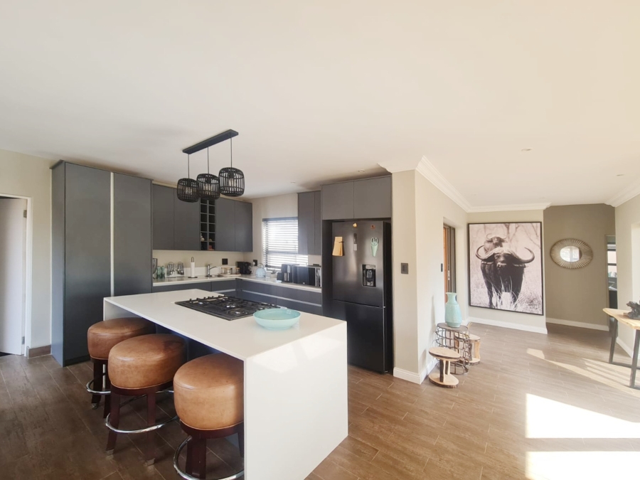 To Let 3 Bedroom Property for Rent in Kosmos North West